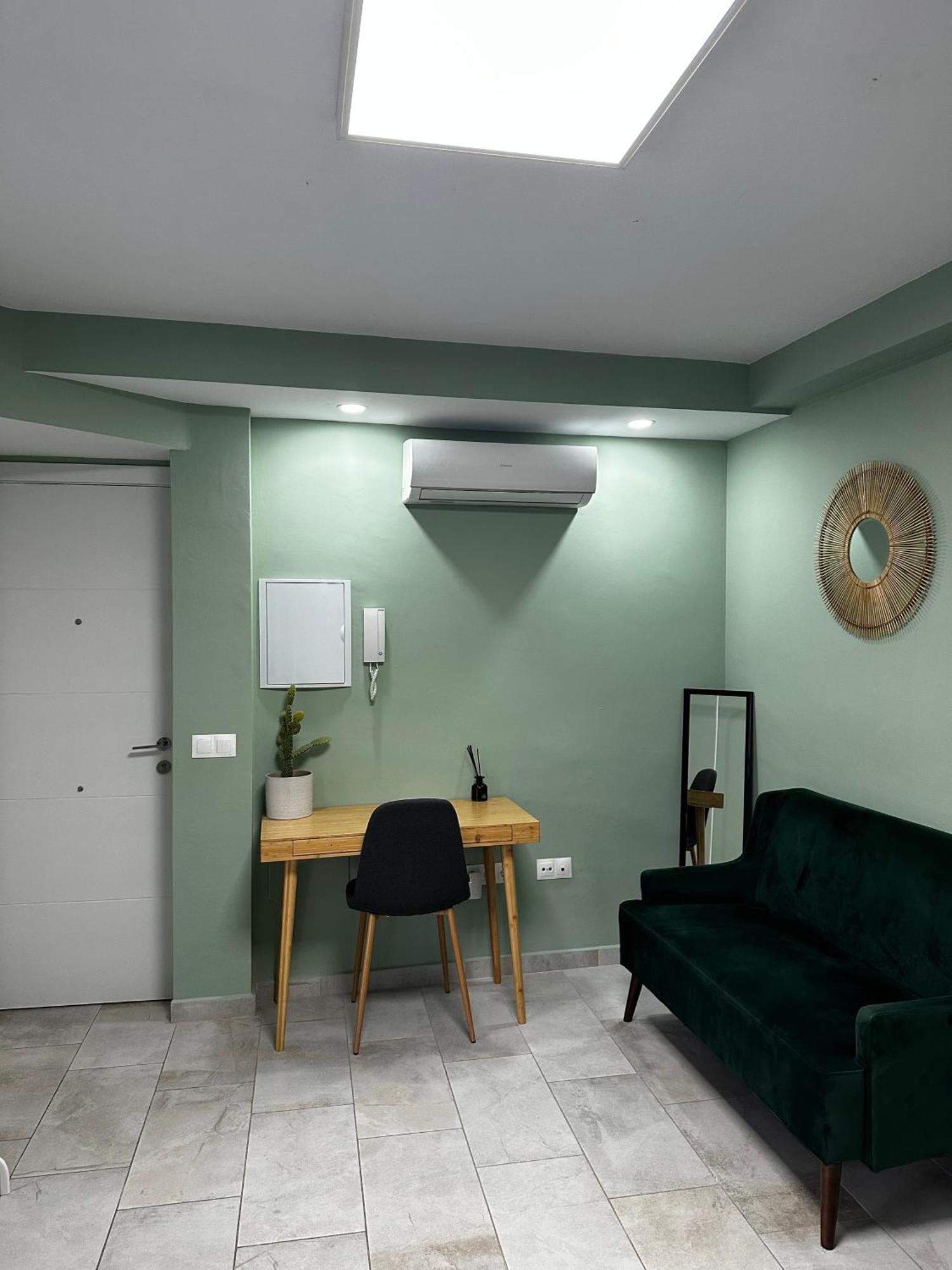 Lovely Studio Apartment Malaga Center Екстер'єр фото